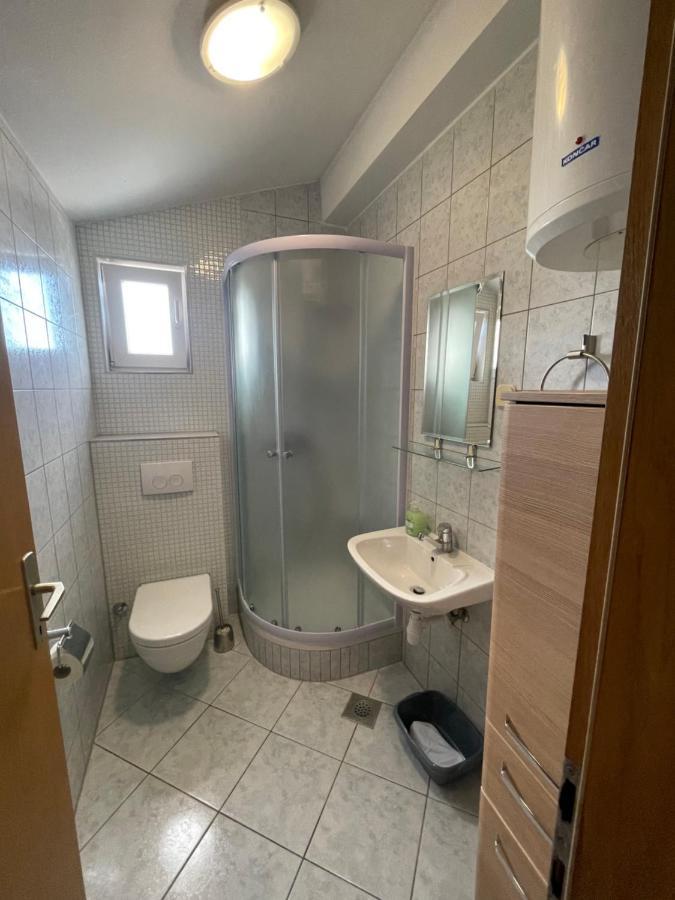 Apartmani Mateo أوميس المظهر الخارجي الصورة