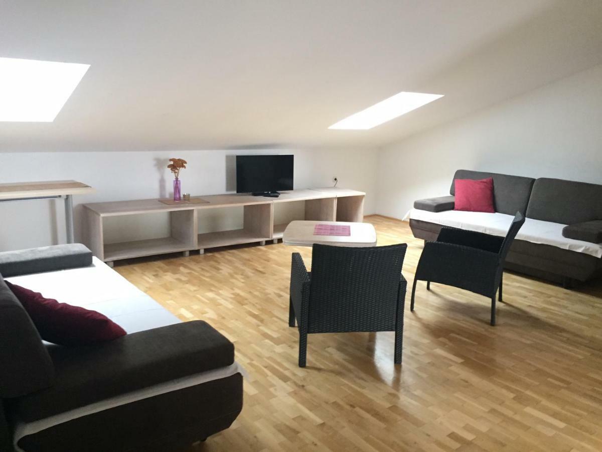 Apartmani Mateo أوميس المظهر الخارجي الصورة